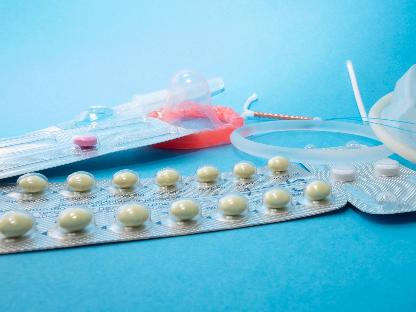 Prezervatīvs, kontracepcijas tabletes un citi kontracepcijas līdzekļi
